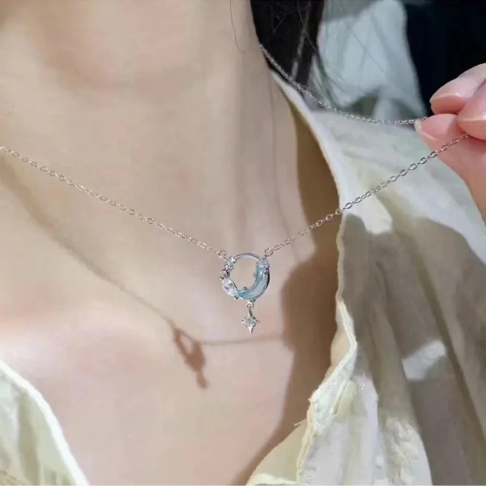 Rhinestone Dreaming Star Pendant Necklace